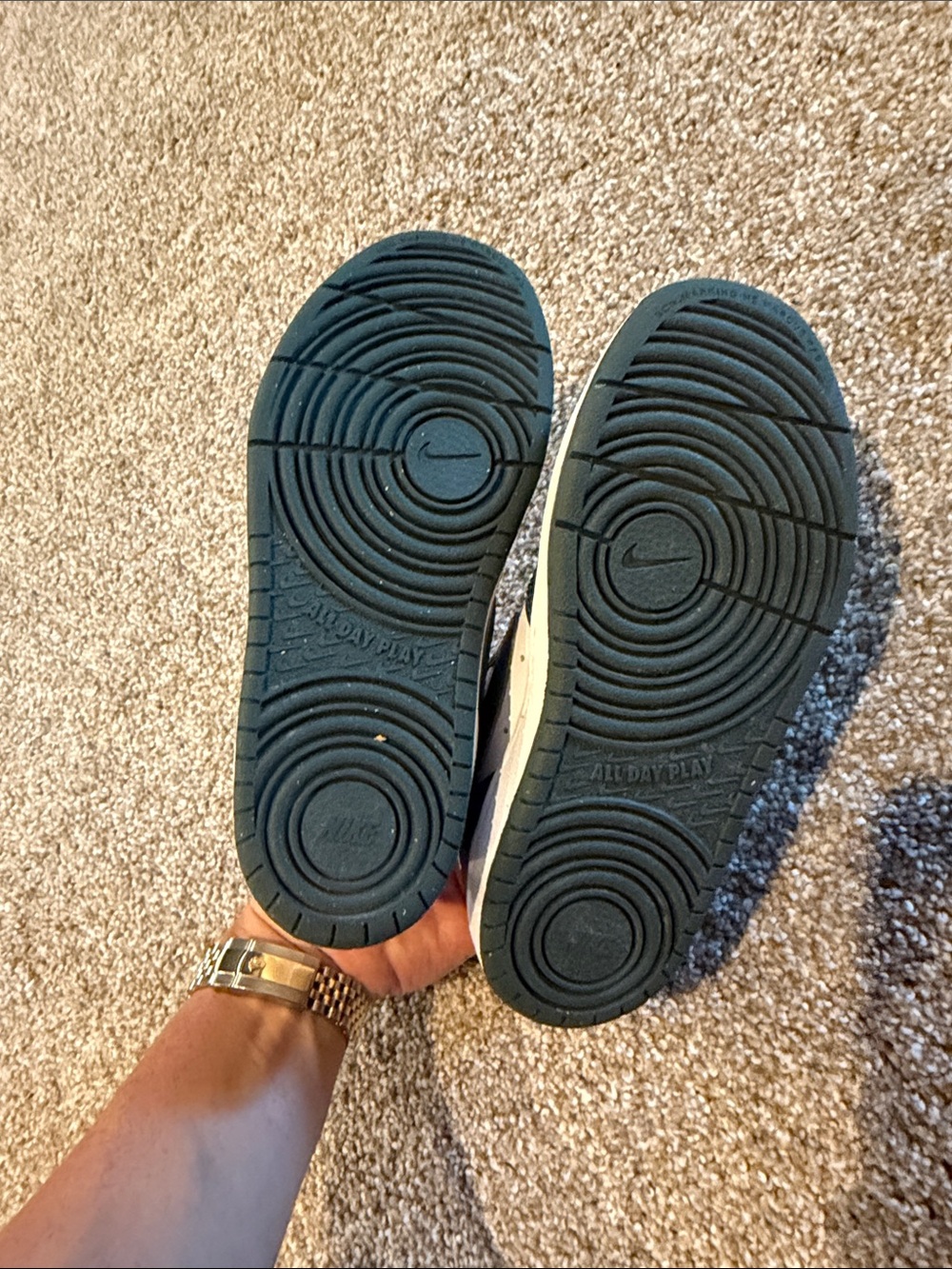 NWOT**Nike Kids Sneakers in White and Dark Green - Picture 4 of 5